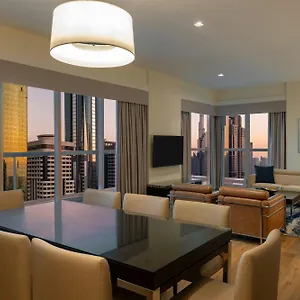 Hotel Four Points By Sheraton Sheikh Zayed Road, Dubaj